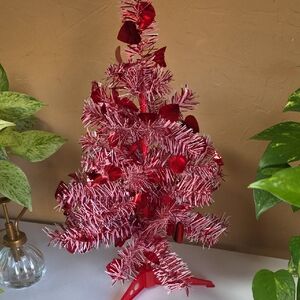 Seasonal Valentines Tinsel ornament tree nwot